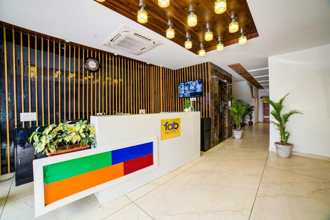 Hotel Destination Zirakpur Bagian luar foto